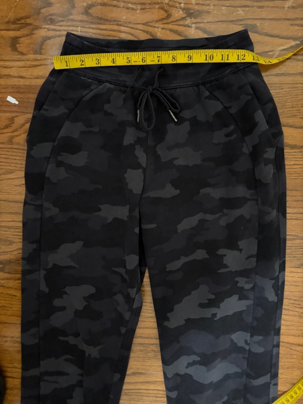 lululemon athletica Black Camo Jogger Pants Size 4 - Picture 10 of 12